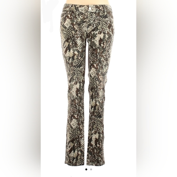 Etienne Marcel🌸gorgeous snake print design jeans. - Picture 4 of 10